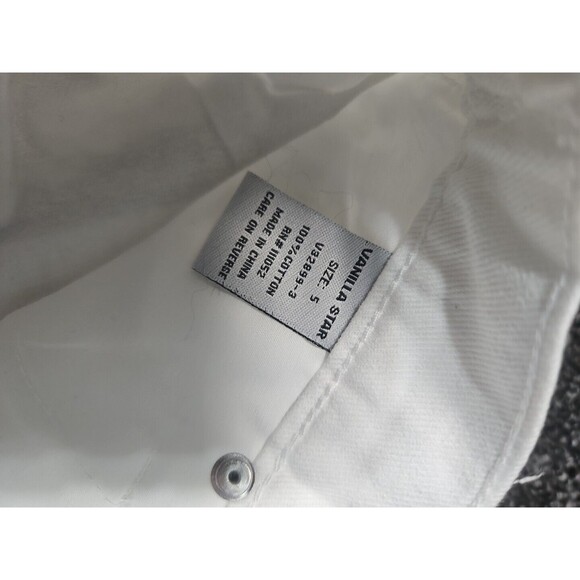 Vanilla Star Girls Women's White Denim Shorts sixe 5/27 NWT - Picture 9 of 9
